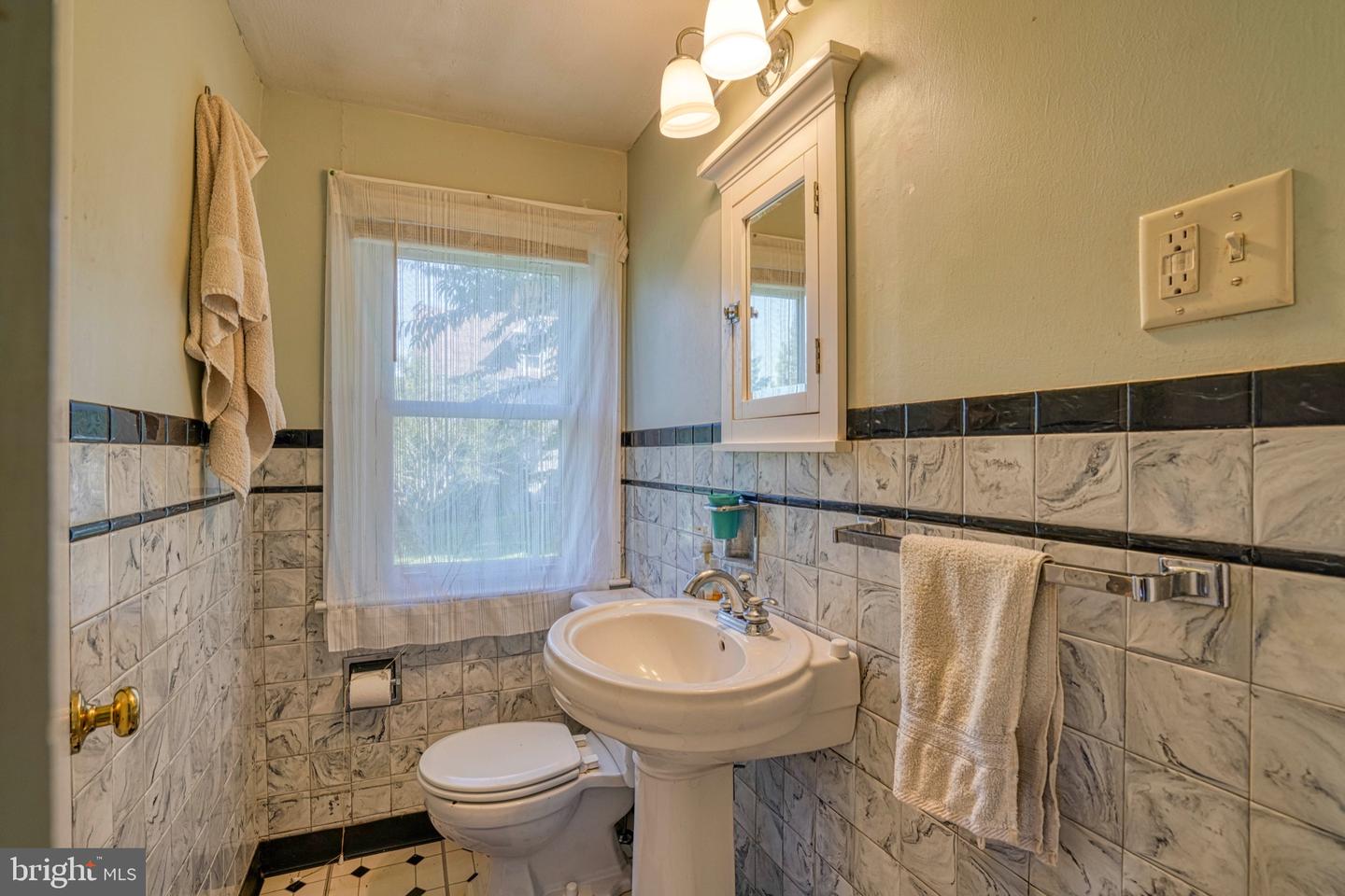 14 1st Ave Property Photo 29