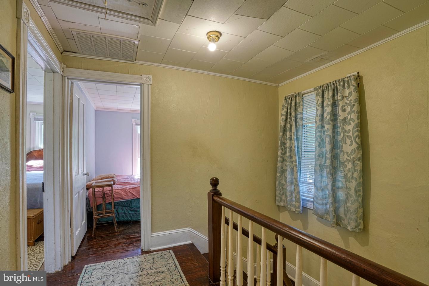 14 1st Ave Property Photo 37