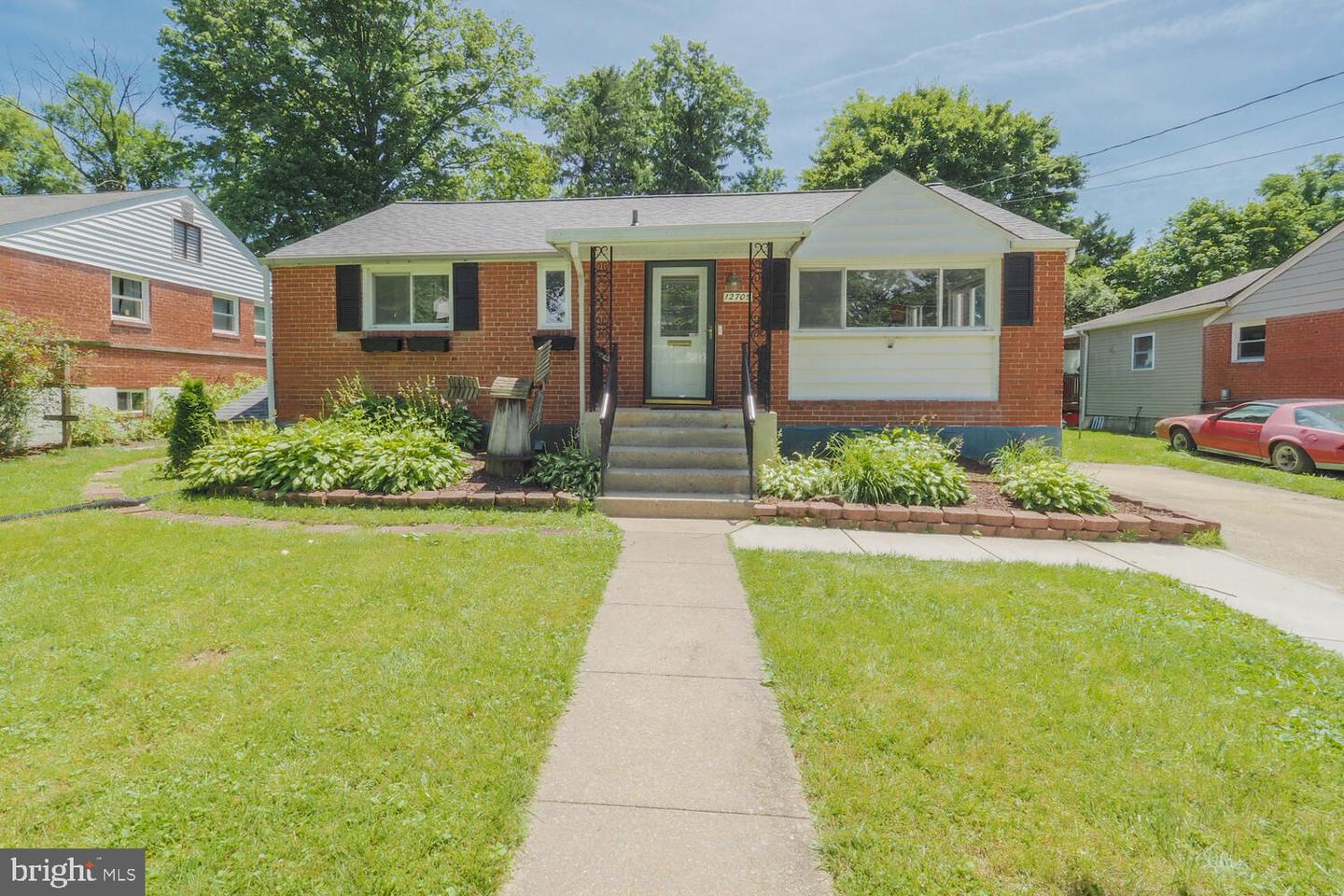 12705 Hathaway Dr Property Photo