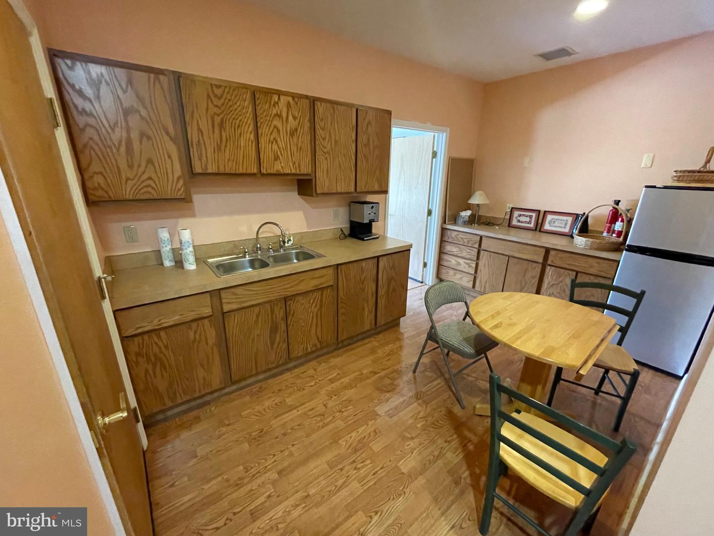 8607 2nd Ave #502-a Property Photo 4