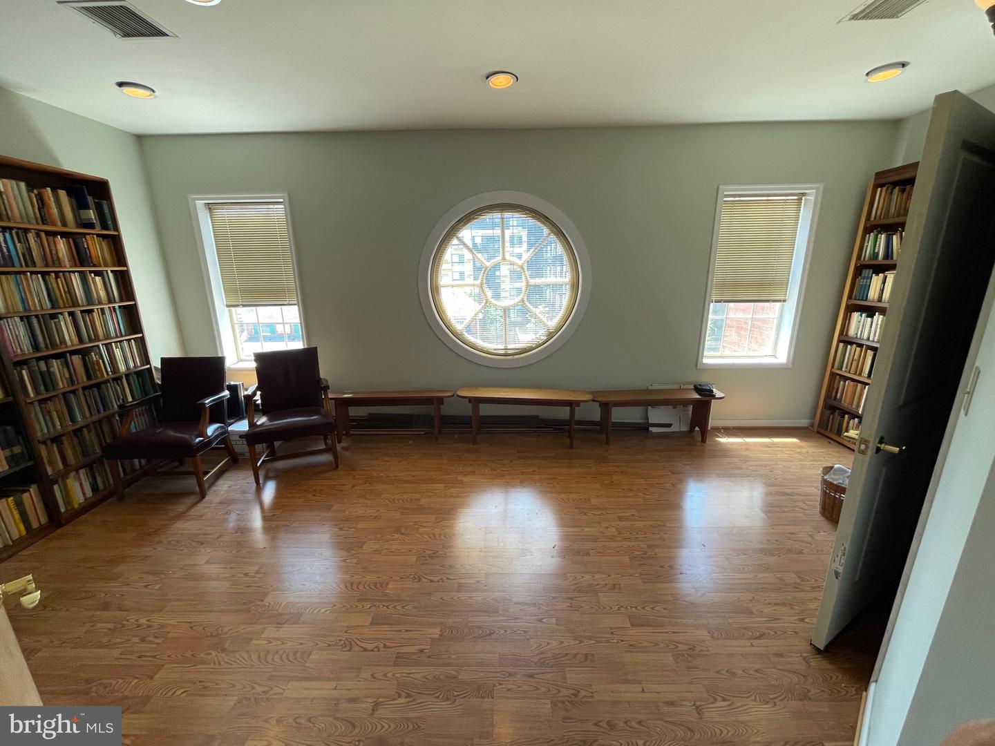 8607 2nd Ave #502-a Property Photo 5