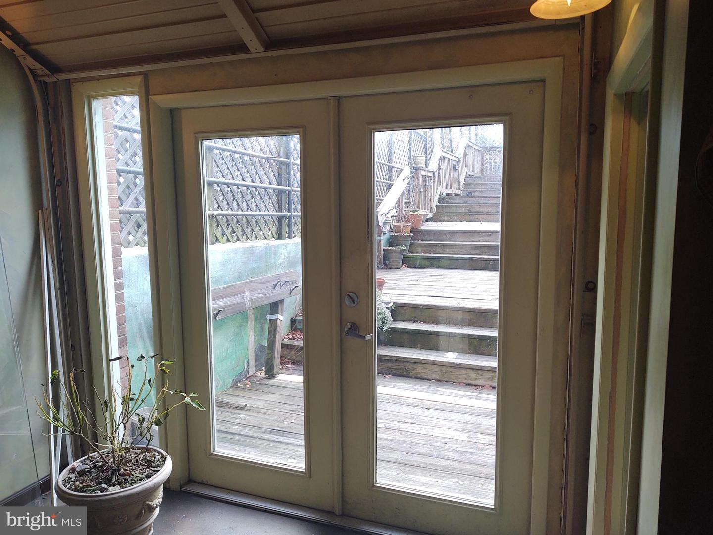 18035 Georgia Ave Property Photo 2