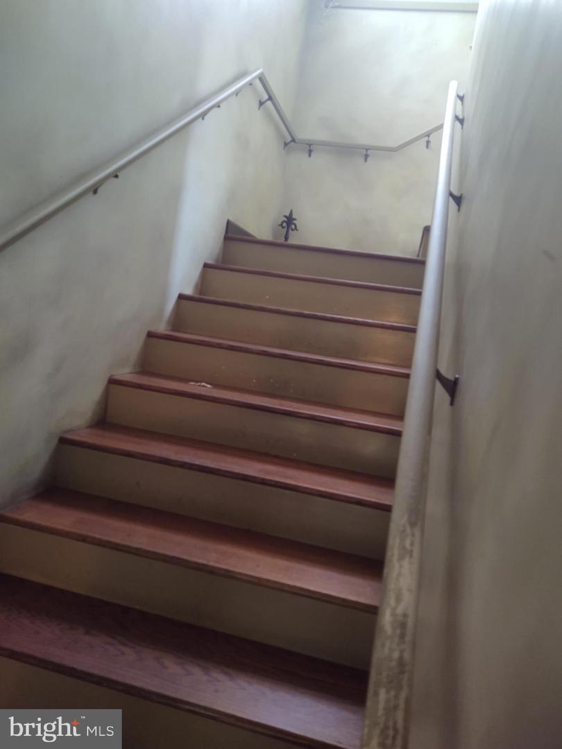 18035 Georgia Ave Property Photo 4