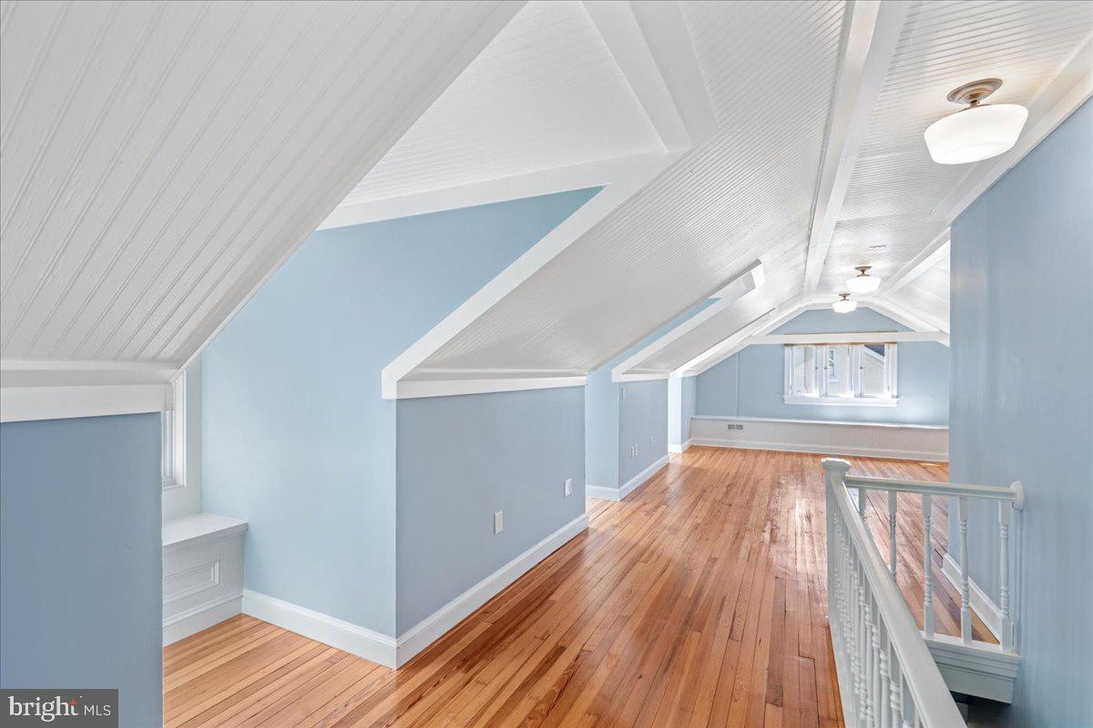31 Quincy St Property Photo 37