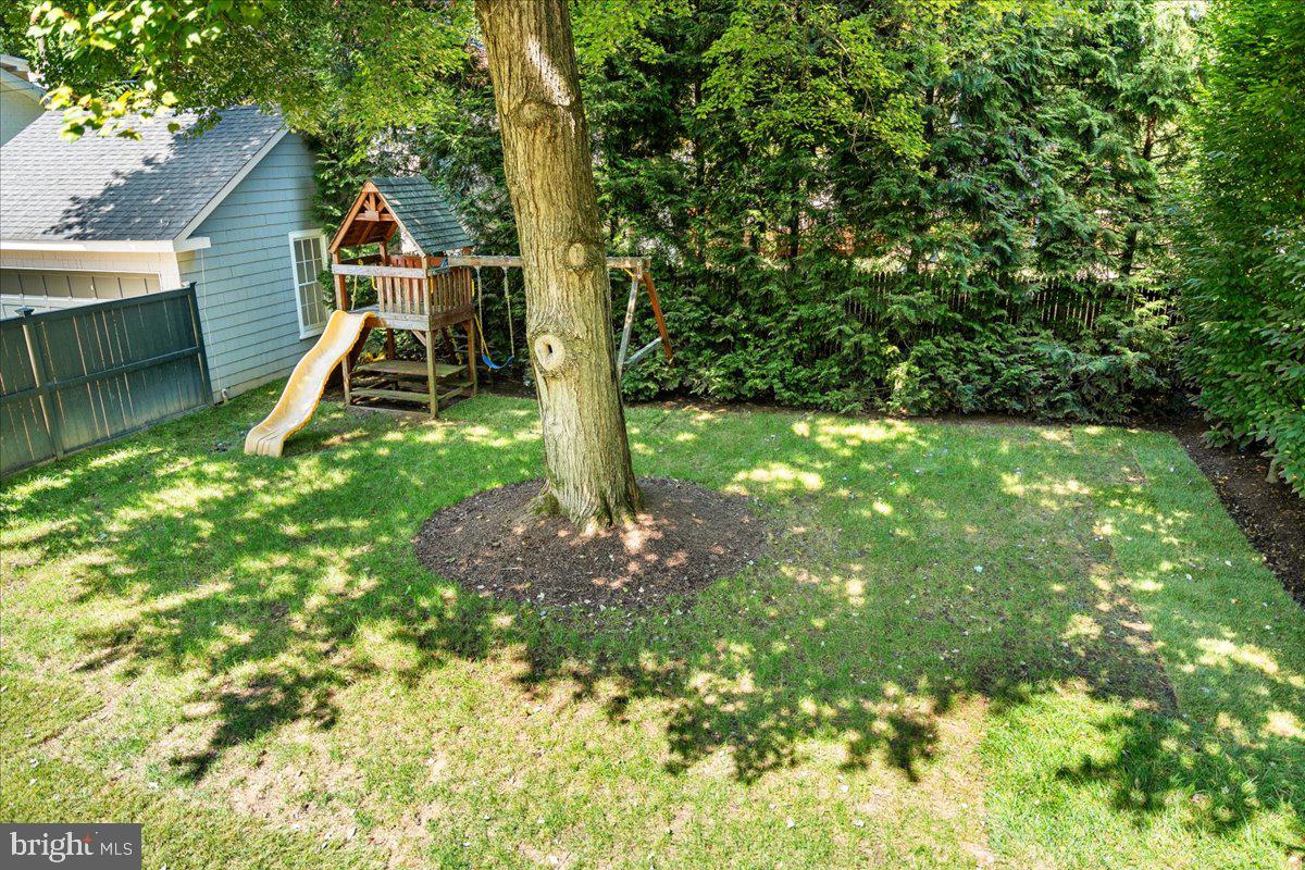 31 Quincy St Property Photo 49