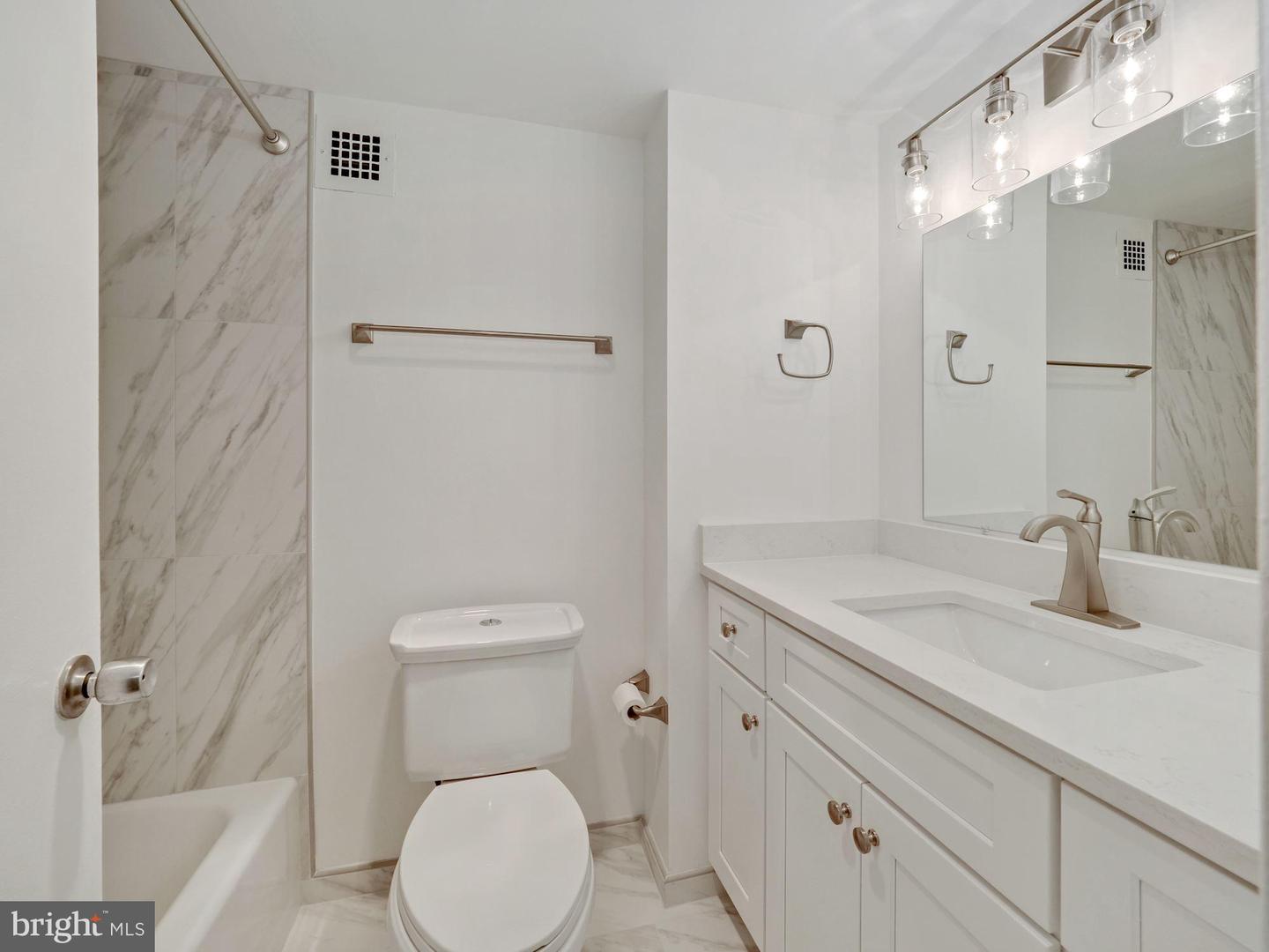 5500 Friendship Blvd #1217n Property Photo 24