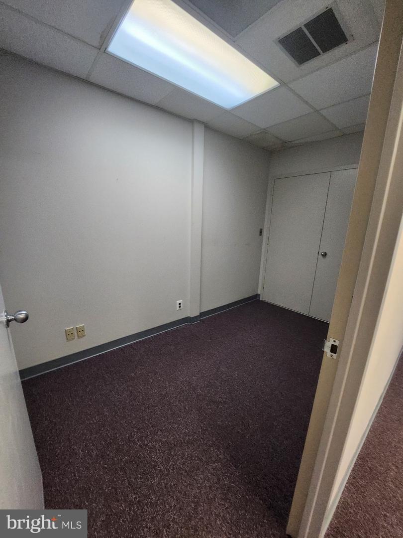6261 Executive Blvd #14-c Property Photo 5
