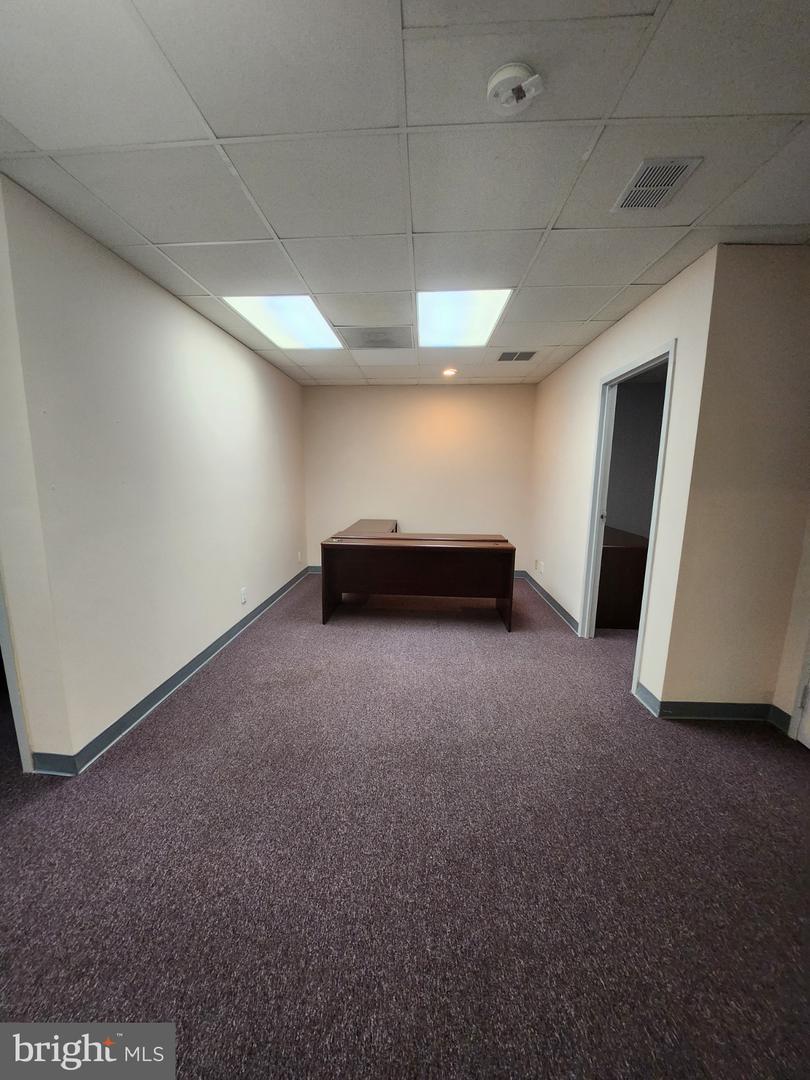 6261 Executive Blvd #14-c Property Photo 6