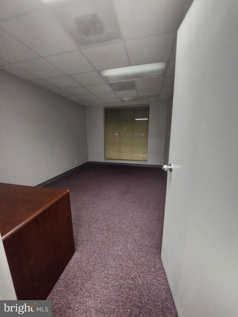 6261 Executive Blvd #14-c Property Photo 7