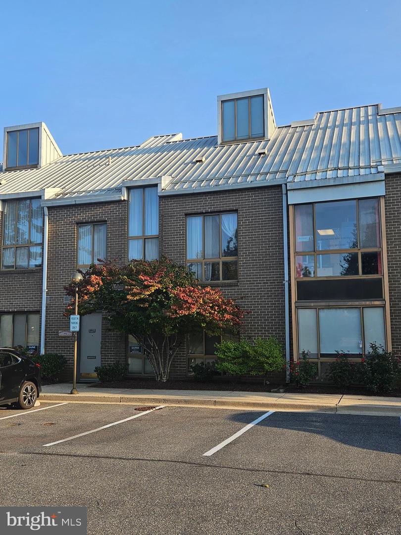 6261 Executive Blvd #14-c Property Photo 22