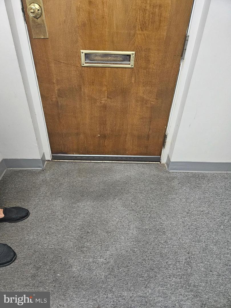 6261 Executive Blvd #14-c Property Photo 23