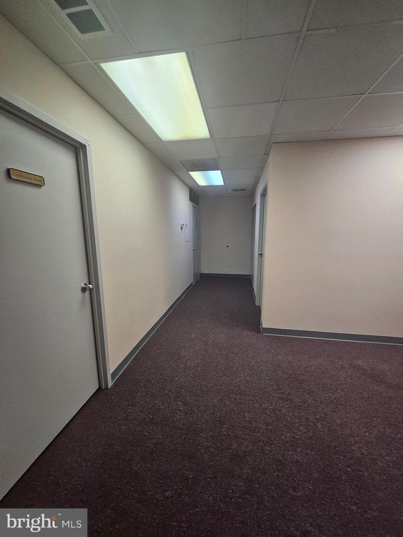 6261 Executive Blvd #14-c Property Photo 27