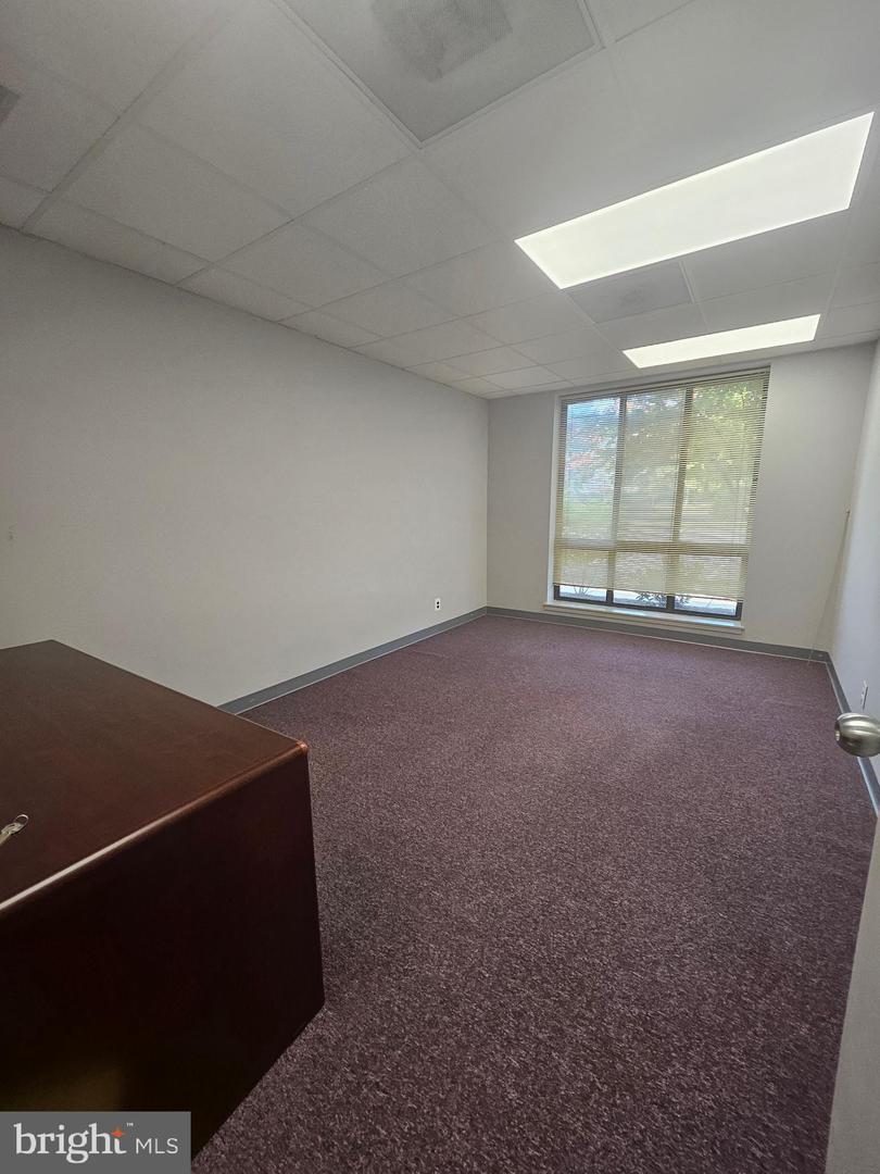 6261 Executive Blvd #14-c Property Photo 30