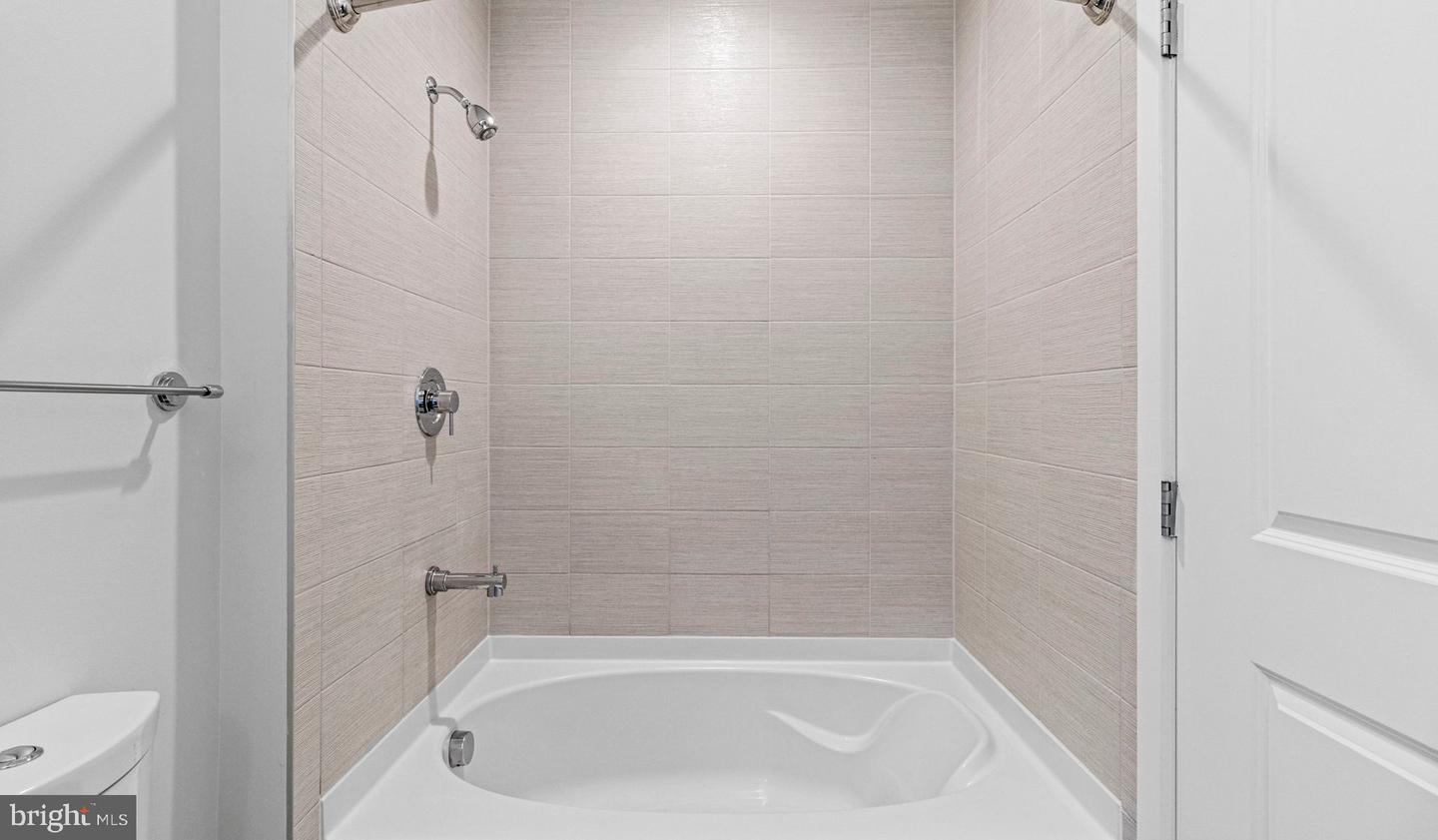 8300 Wisconsin Ave #3b-649 Property Photo 80