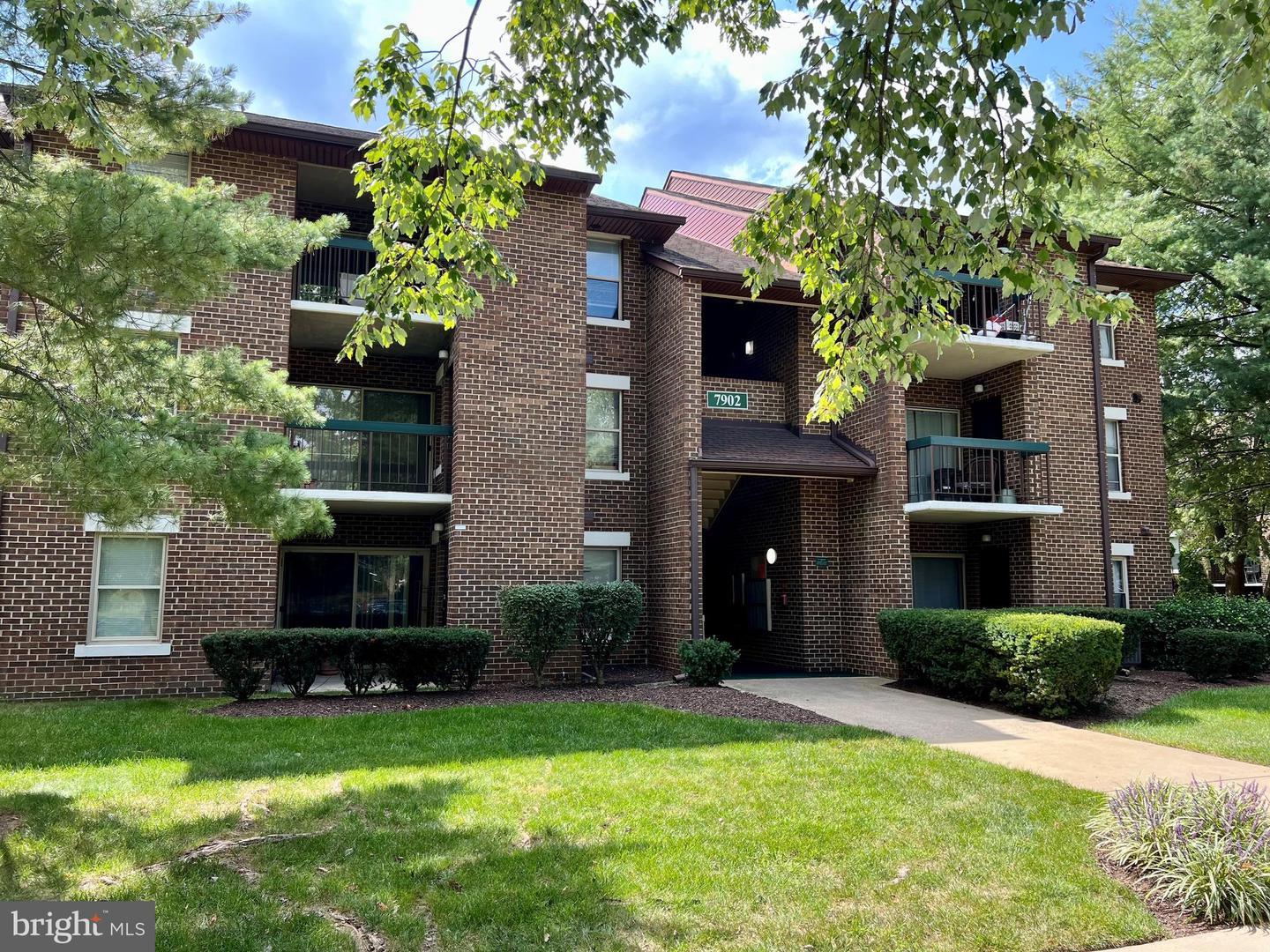 7902 Coriander Dr #202 Property Photo