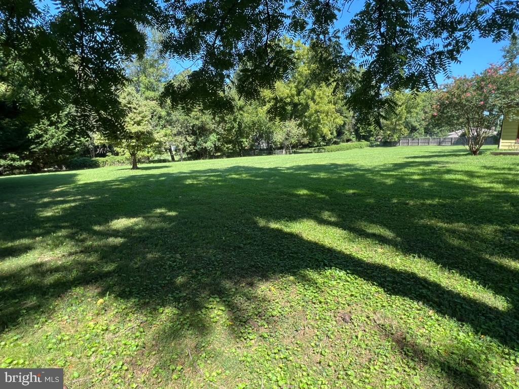 13715 Notley Rd Property Photo 2