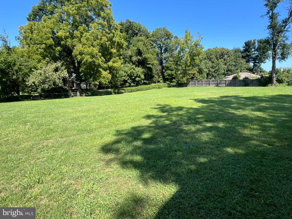 13715 Notley Rd Property Photo 4