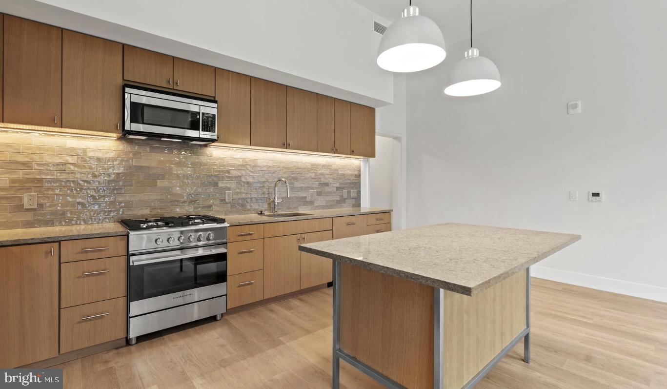 10511 Strathmore Hall St #0b-3b-202 Property Photo 6