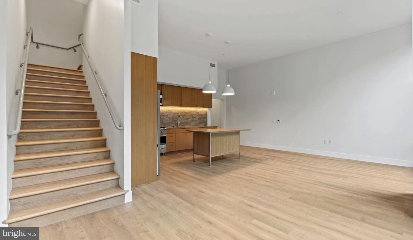 10511 Strathmore Hall St #0b-3b-202 Property Photo 8