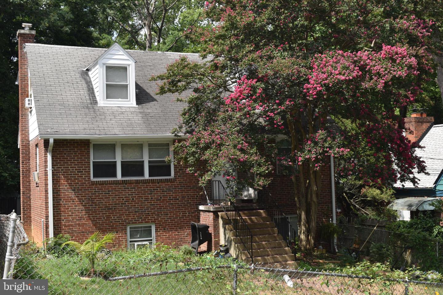 912 Prospect St Property Photo