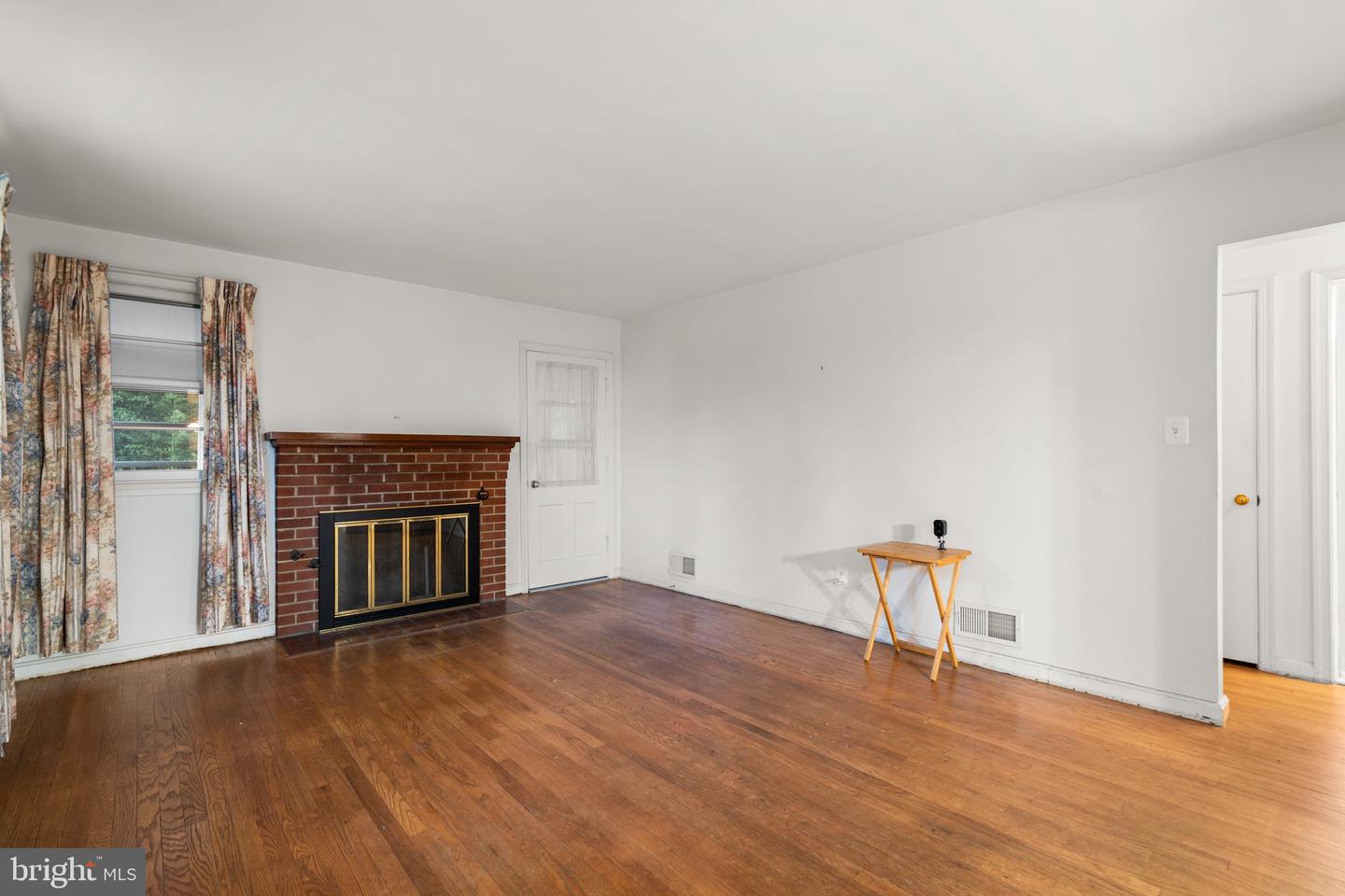 4201 Briars Rd Property Photo 3