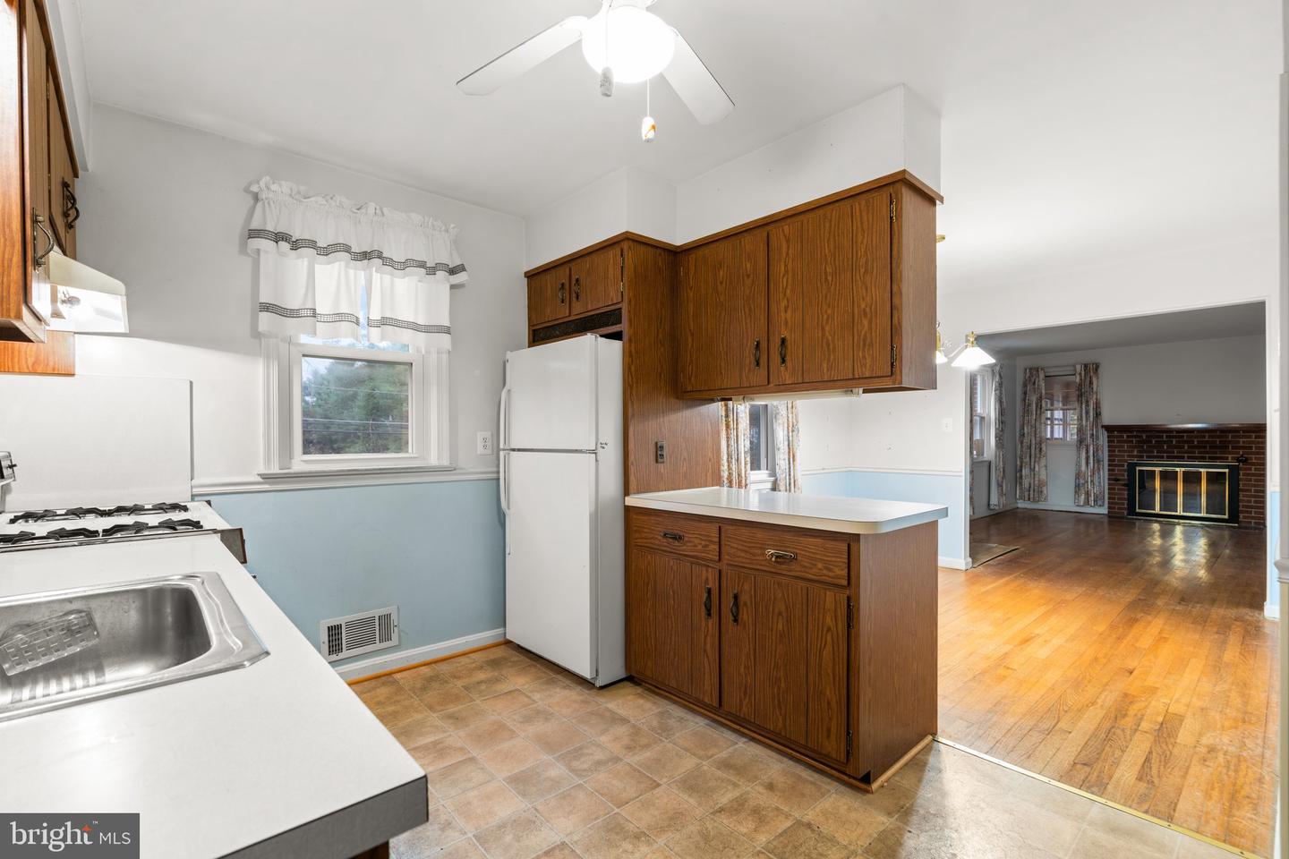 4201 Briars Rd Property Photo 9