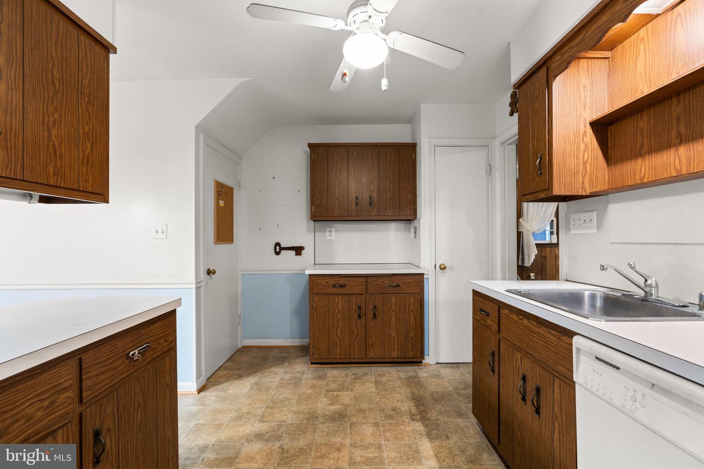 4201 Briars Rd Property Photo 10