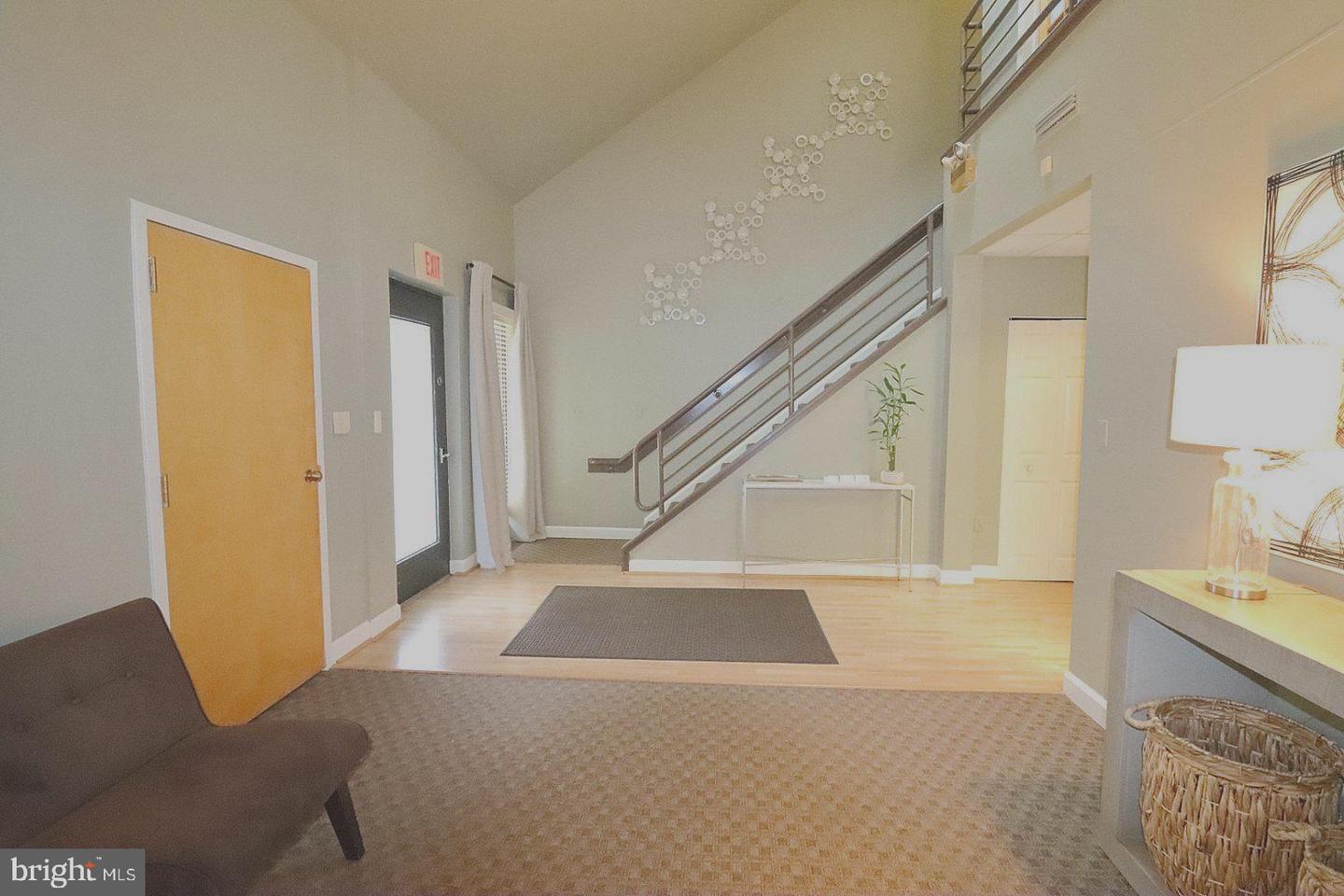 847-e Quince Orchard Blvd #eye-2 Property Photo