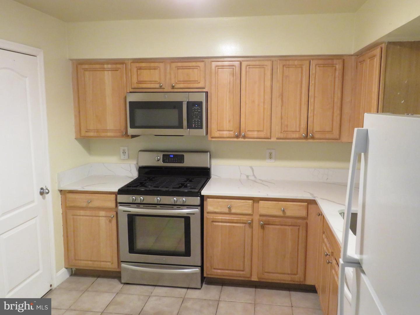 4063 Chesterwood Dr #4063 Property Photo 3