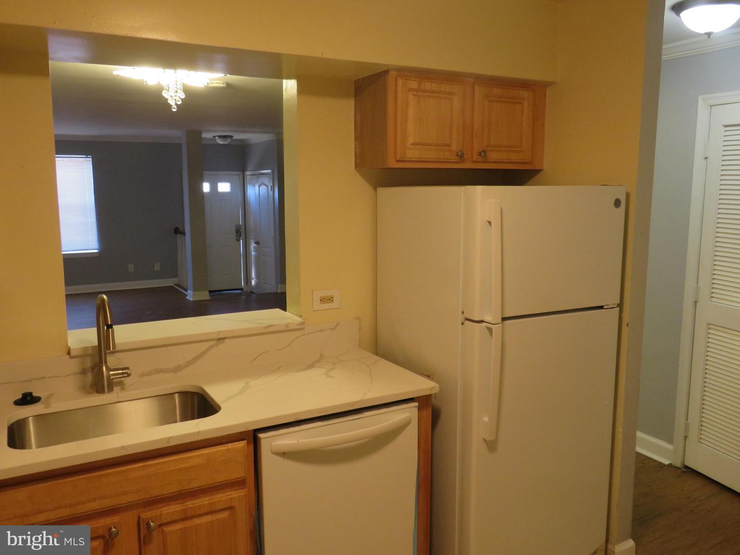 4063 Chesterwood Dr #4063 Property Photo 5
