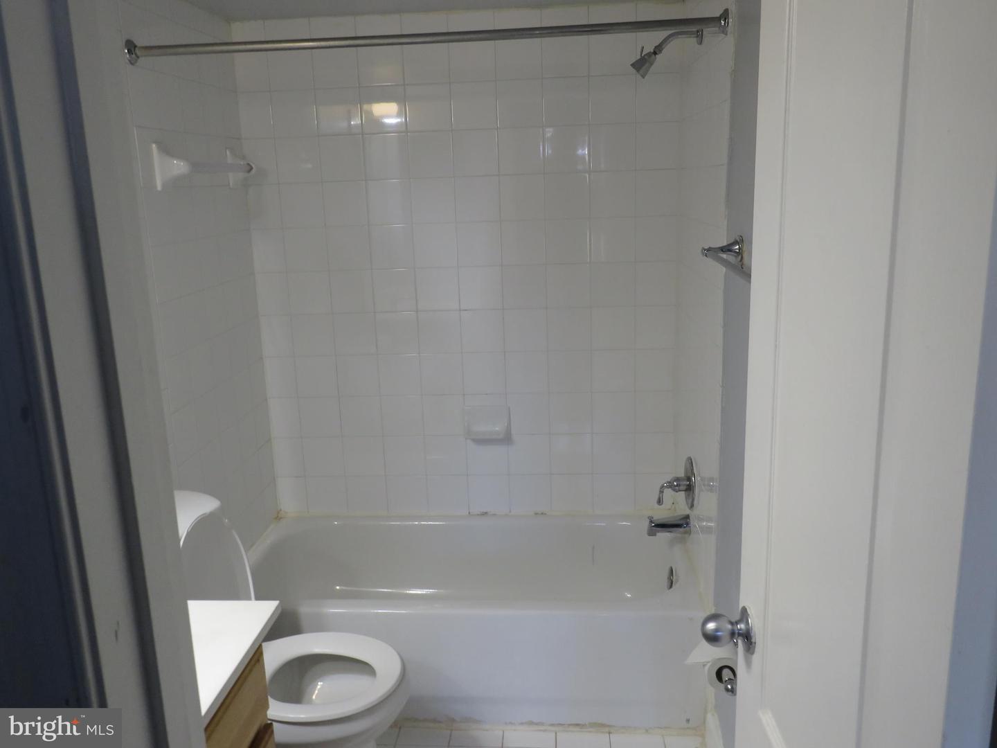4063 Chesterwood Dr #4063 Property Photo 6