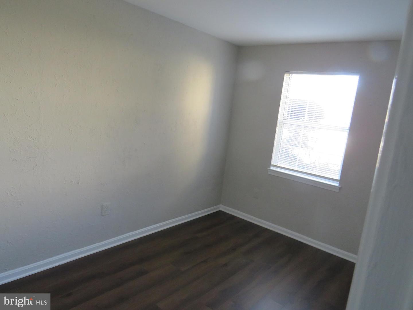 4063 Chesterwood Dr #4063 Property Photo 7