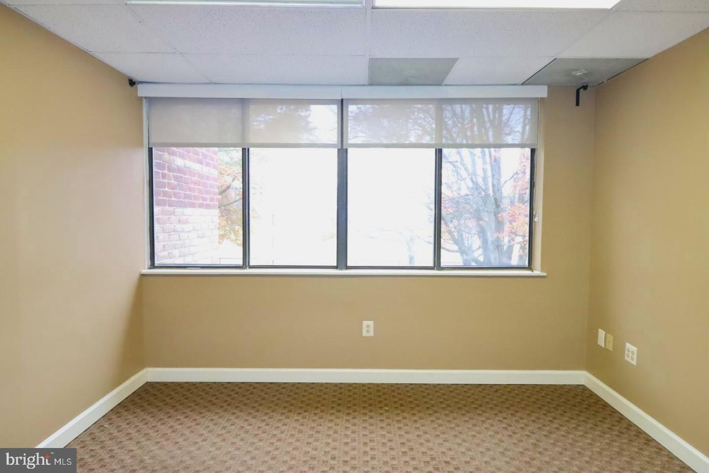 847-e Quince Orchard Blvd #eye-2 Property Photo 13