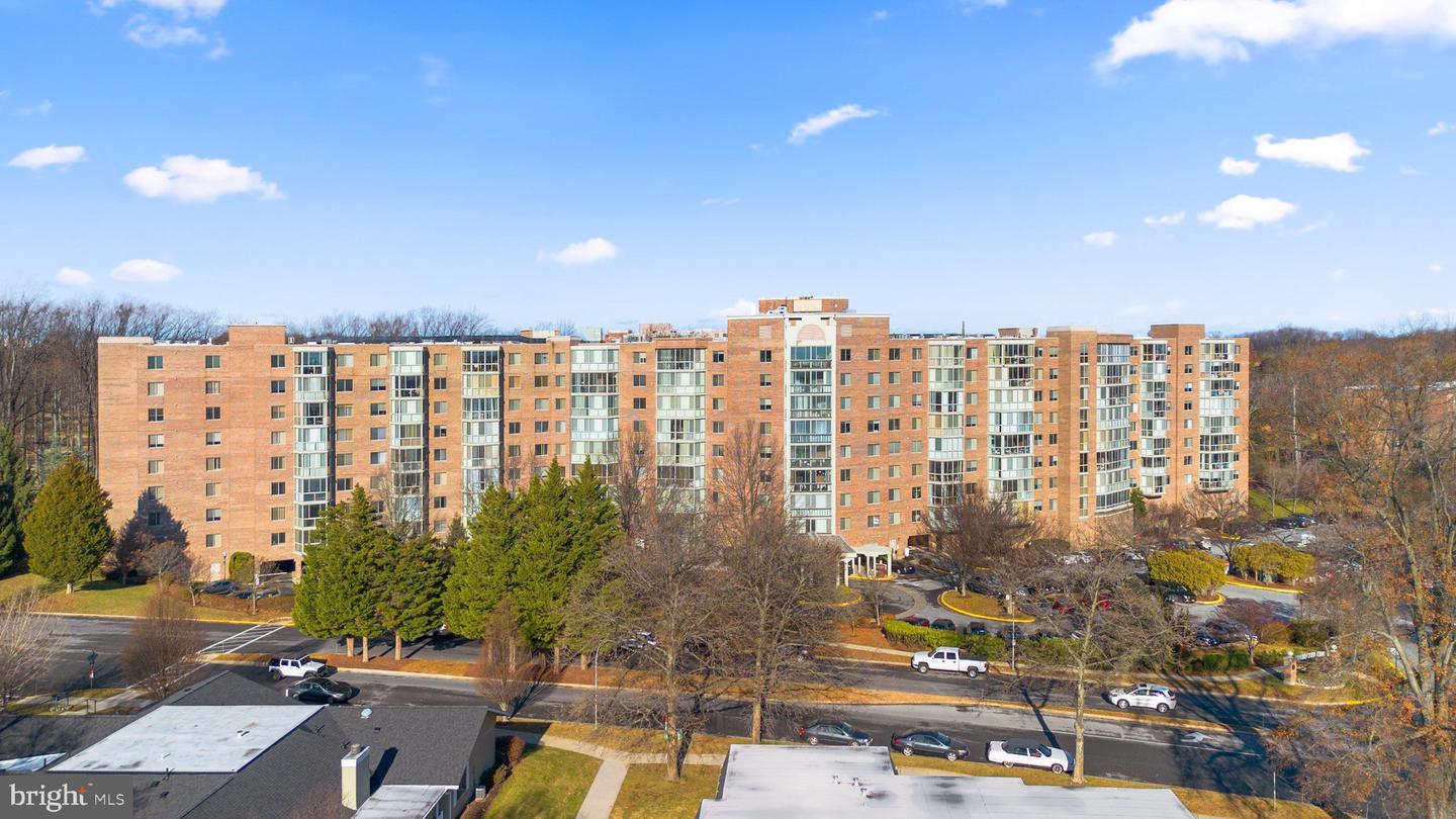 3005 S Leisure World Blvd #322 Property Photo 2