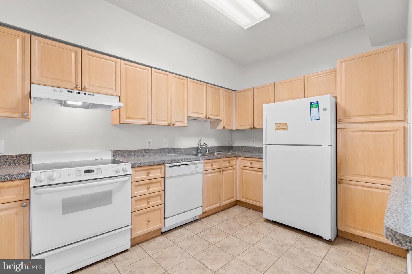 3005 S Leisure World Blvd #322 Property Photo 16
