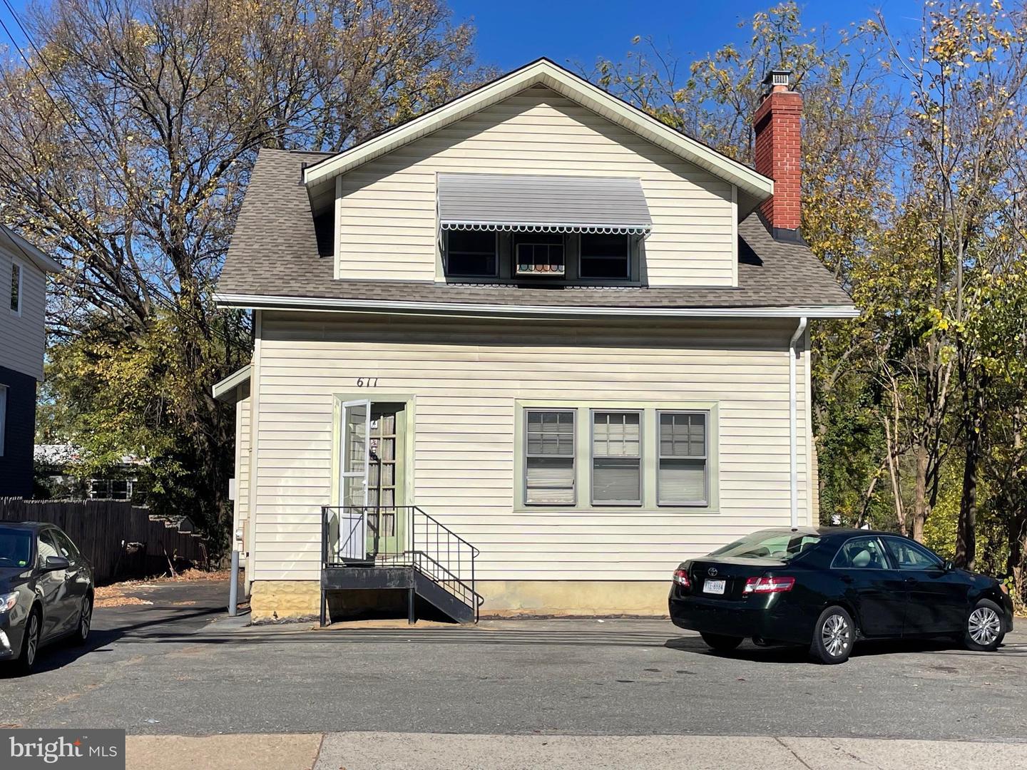 611 Sligo Ave Property Photo 1