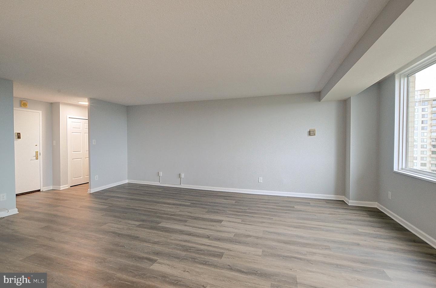 5225 Pooks Hill Rd #1227s Property Photo 3