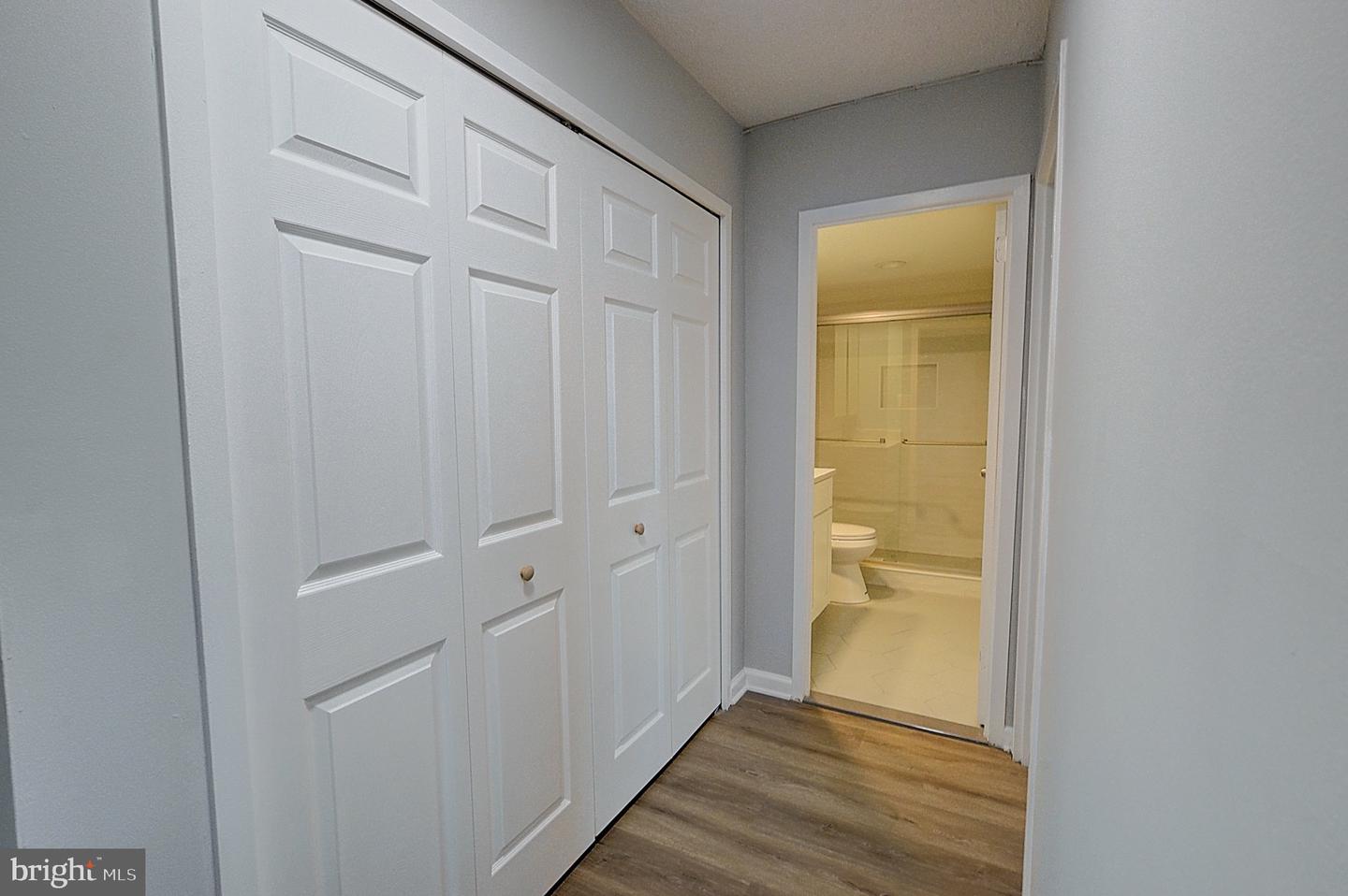 5225 Pooks Hill Rd #1227s Property Photo 6