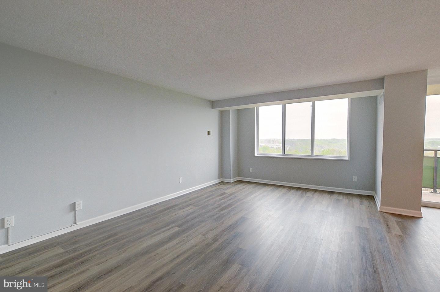 5225 Pooks Hill Rd #1227s Property Photo 8