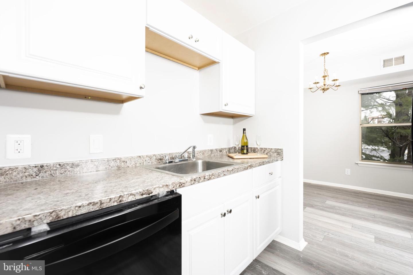 7909 Badenloch Way #302 Property Photo 6
