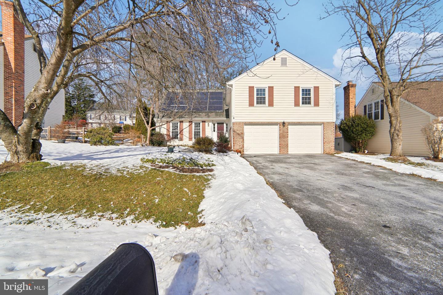 9809 Meadowcroft Property Photo