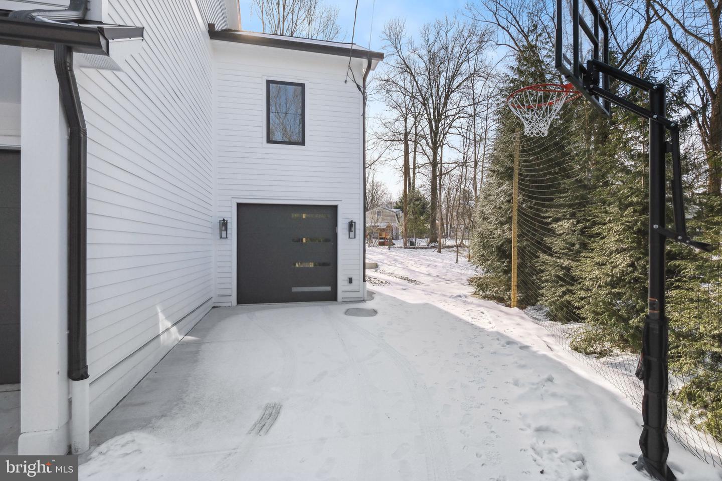 11624 Danville Dr Property Photo 46