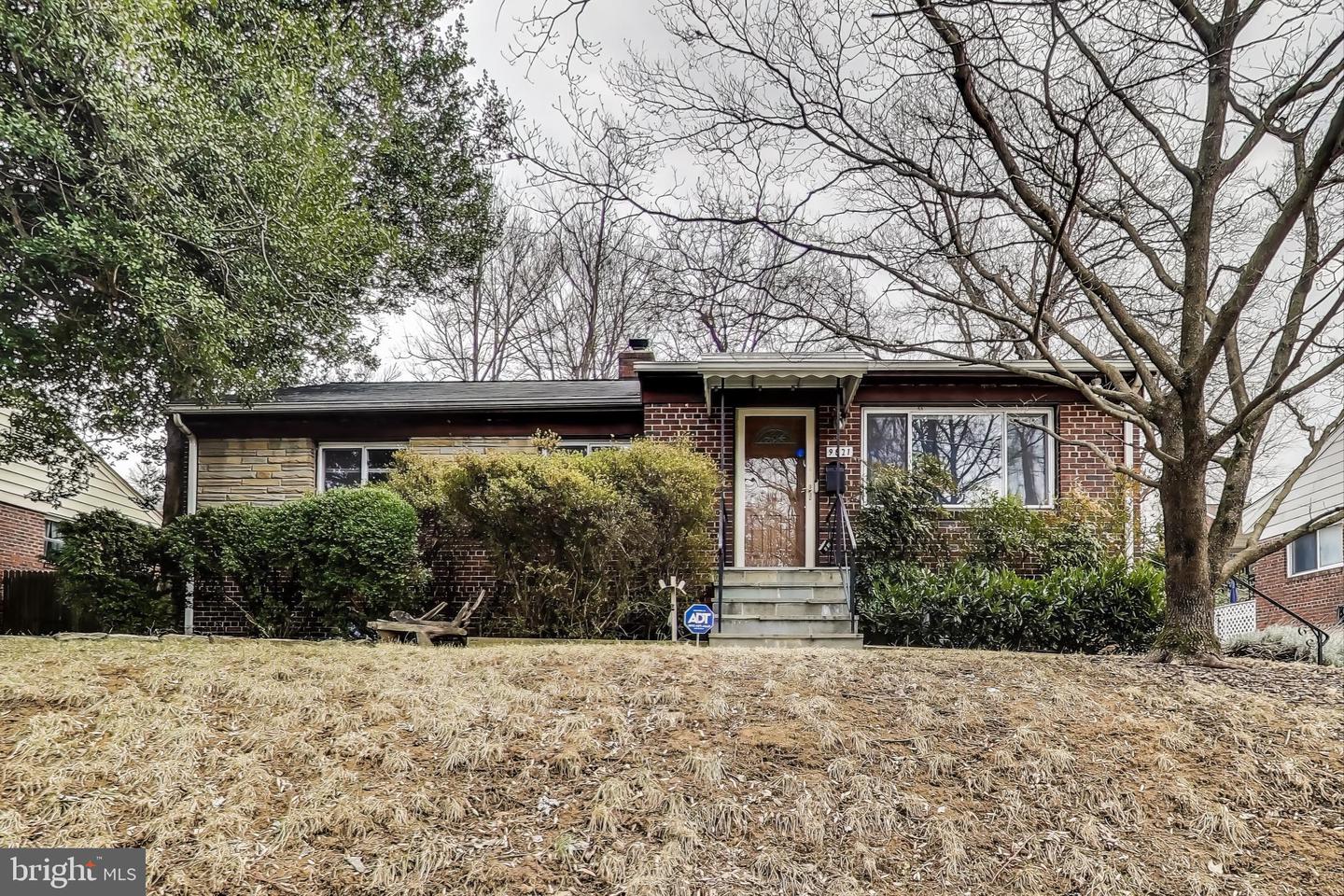9821 E Light Dr Property Photo