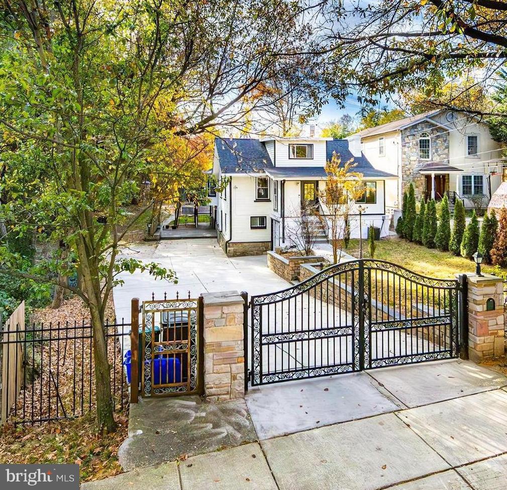 600 Thayer Ave Property Photo
