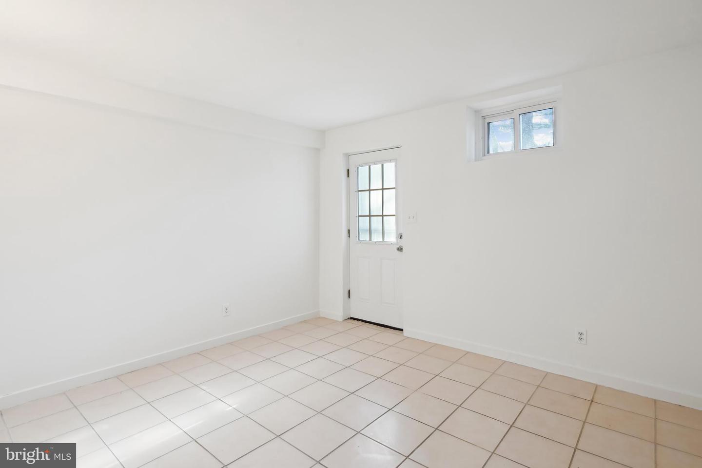 2244 Washington Ave #102 Property Photo 17