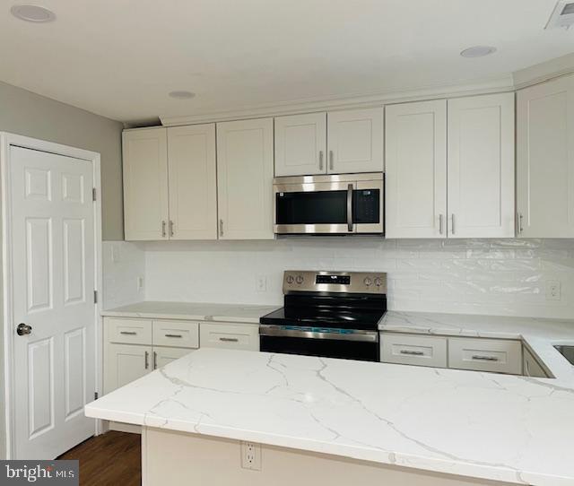 17517 Christer St Property Photo