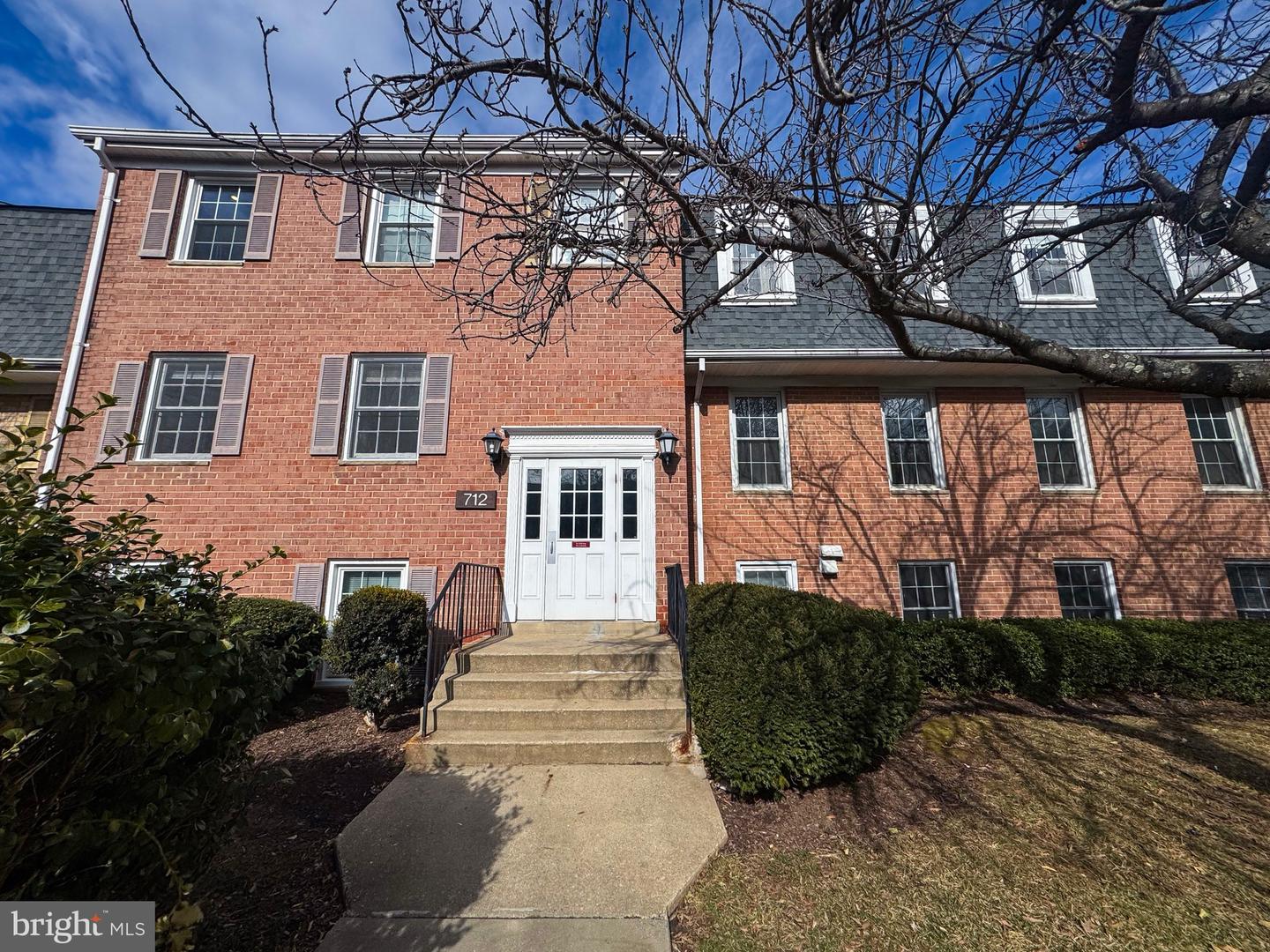 712 Quince Orchard Blvd #712-p2 Property Photo