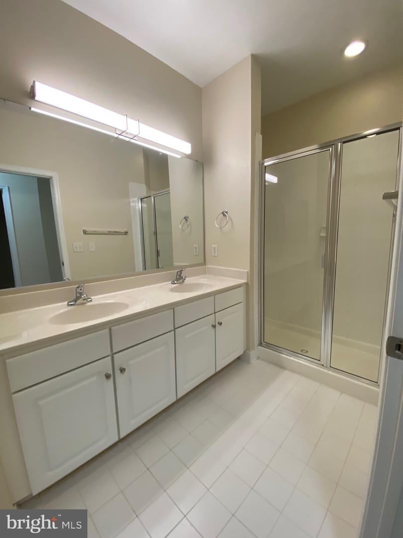 8045 Newell St #102 Property Photo 24