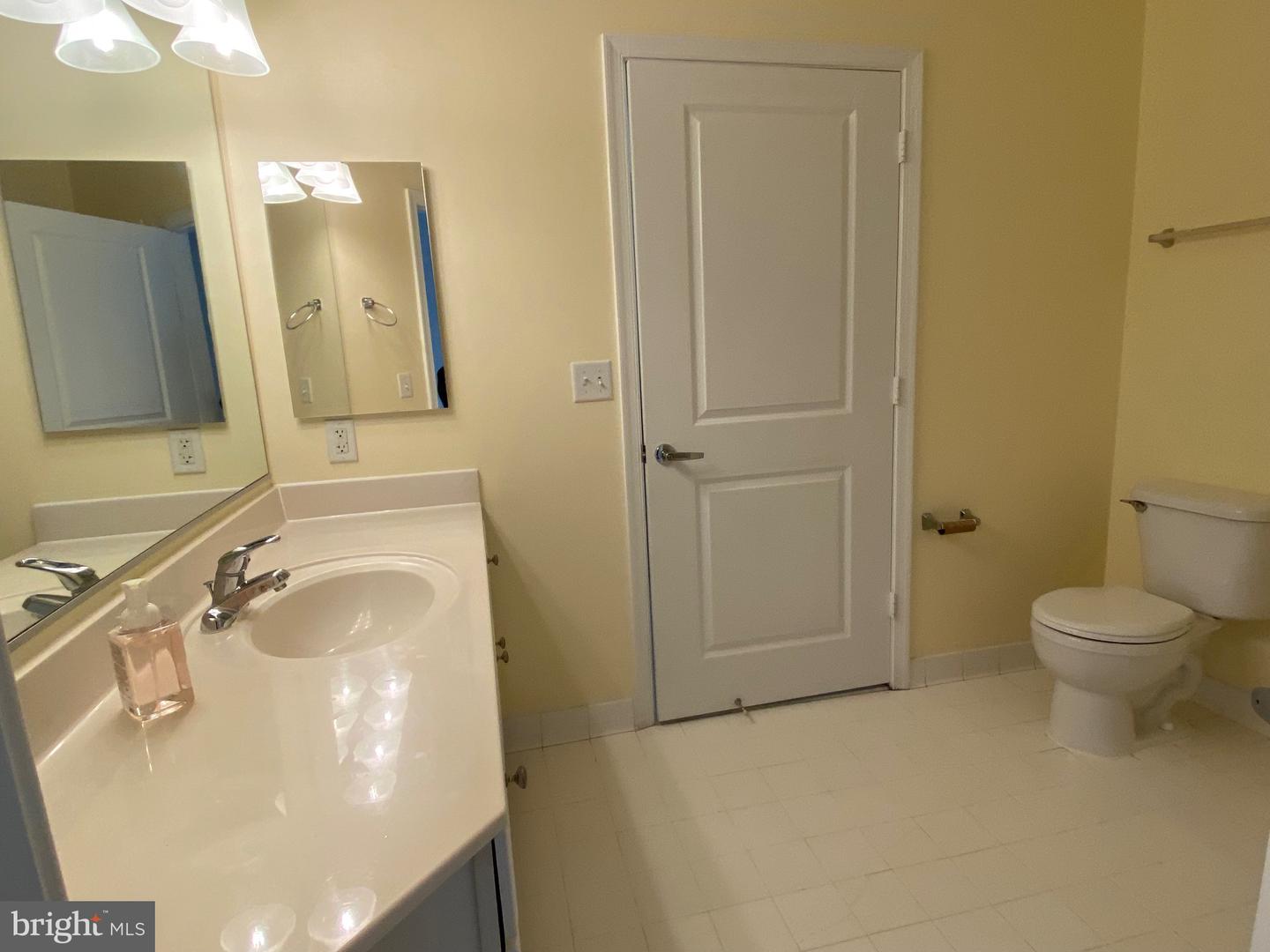 8045 Newell St #102 Property Photo 27