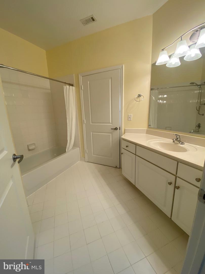 8045 Newell St #102 Property Photo 29